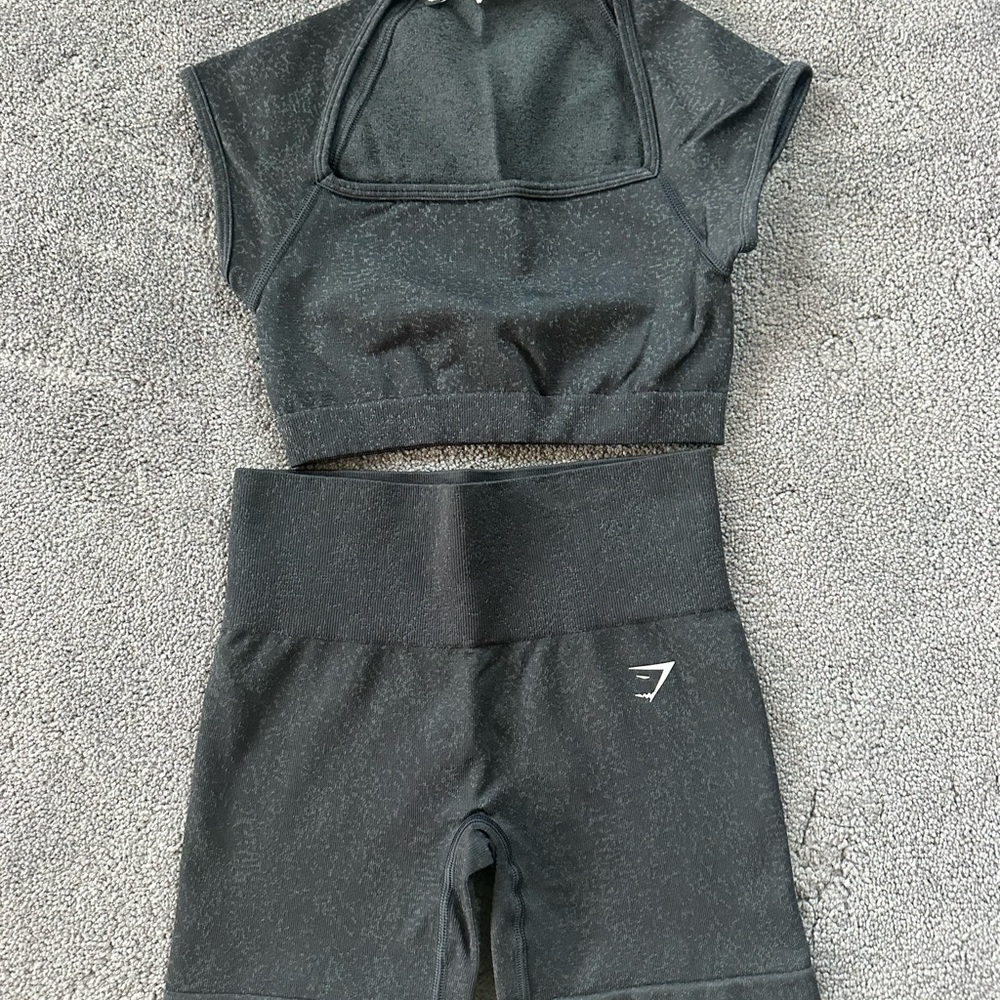 Black Gymshark Activewear Set